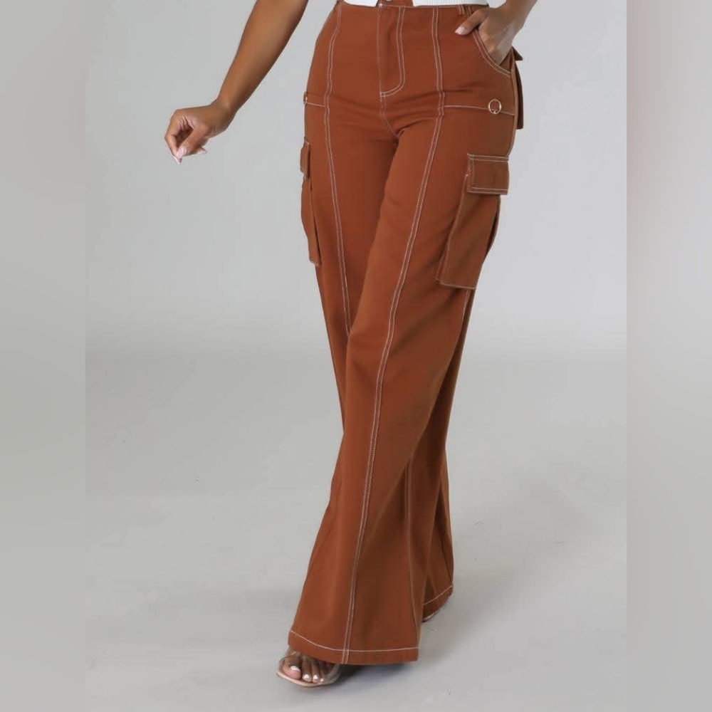 Women's Boot Cut Jeans in Brown